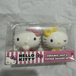 Hello Kitty Salt And Pepper Shakers