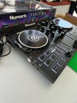 Numark Party Mix DJ Controller