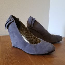 Bamboo gray wedges