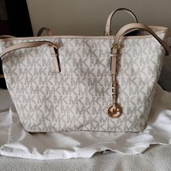 Michael Kors JET SET LARGE TOTE