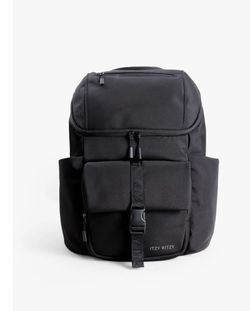 Itzy Ritzy Belong Bucket Backpack (Black)
