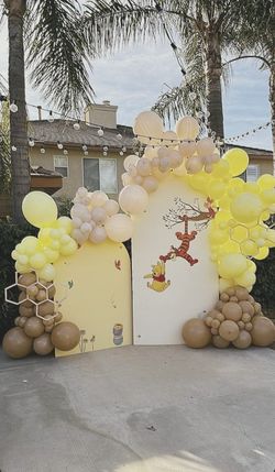 Winnie The pooh Baby Shower Theme.