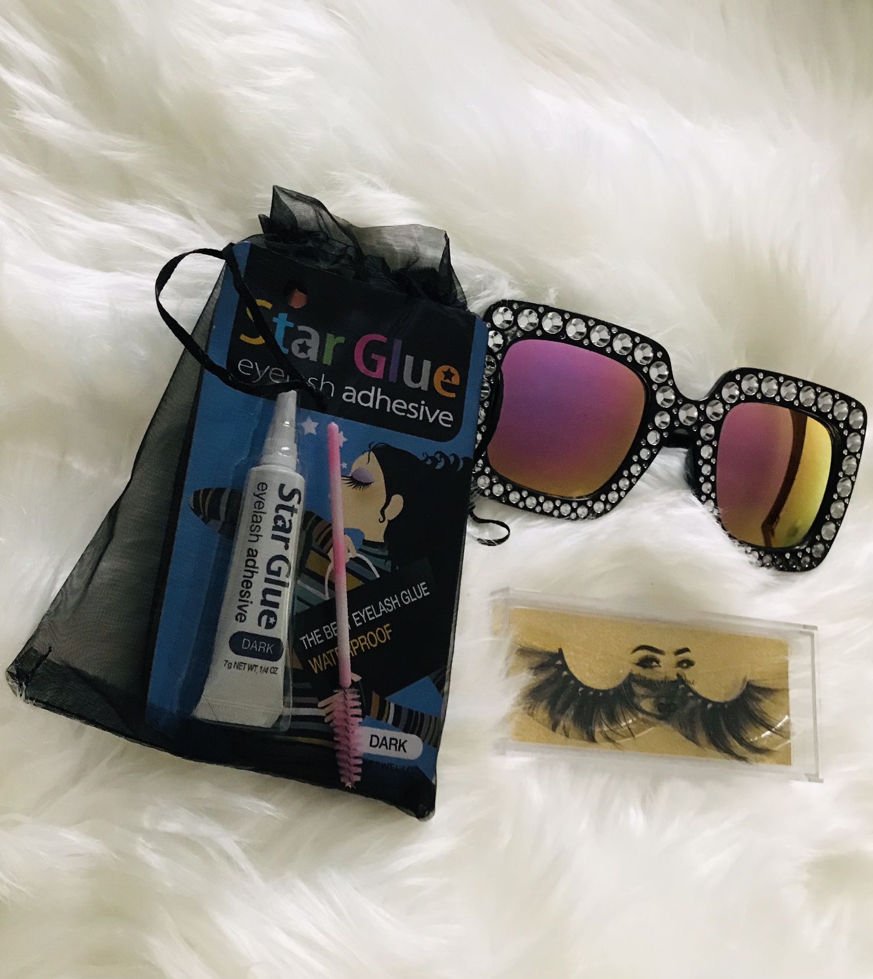 Sunglasses/Eyelash Bundle 