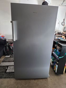 Hisense fridge freezer combo