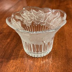 Mikasa Studio Nova Winter Rose Vase