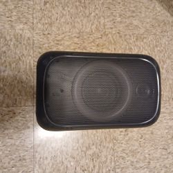 One Bluetooth Speaker/karaoke 