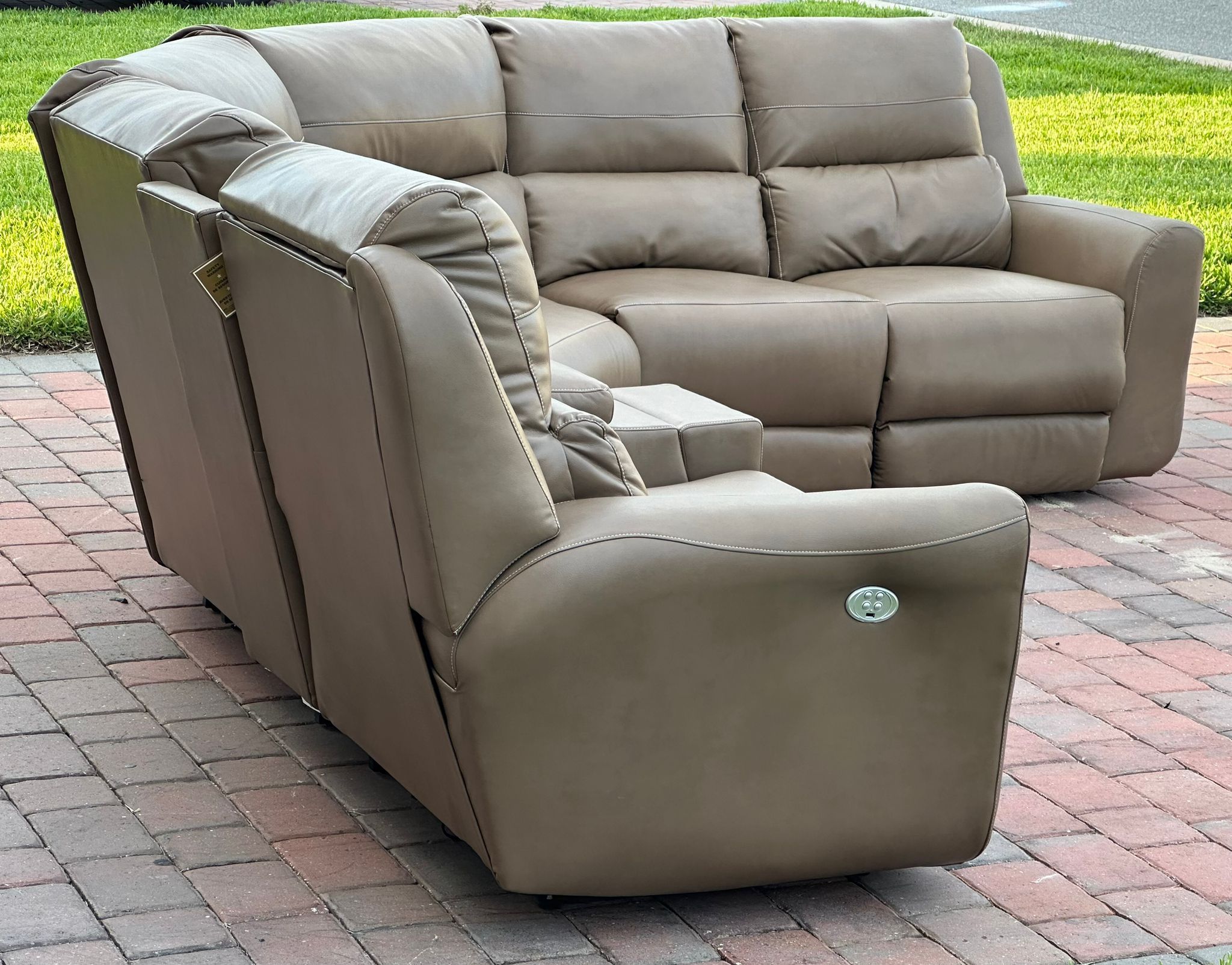 SECTIONAL COUCH RECLINER ELETRIC BROWN  FAUX LEATHER DELIVERY AVAILABLE 🚚