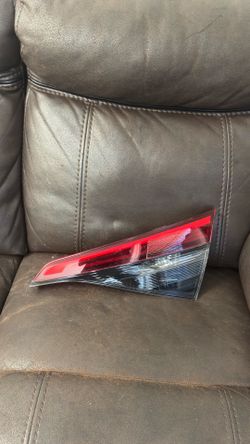 Inner Passenger Side Taillight OEM 2020-2022 Honda Civic Sedan