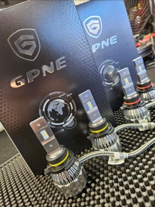 Car Led Headlights Kit Model H11 9005 9006 9007 H1 H4 H7 H13 5 COMPLETE KIT
2 BULBS for:
Headlights, Low beam, High beam, DRL or Foglights