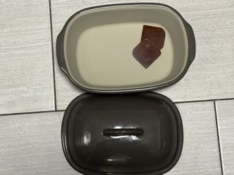 New Pampered Chef Stoneware Dutch Oven