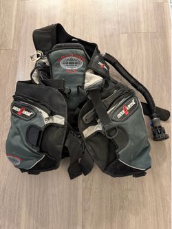 Scuba diving gear