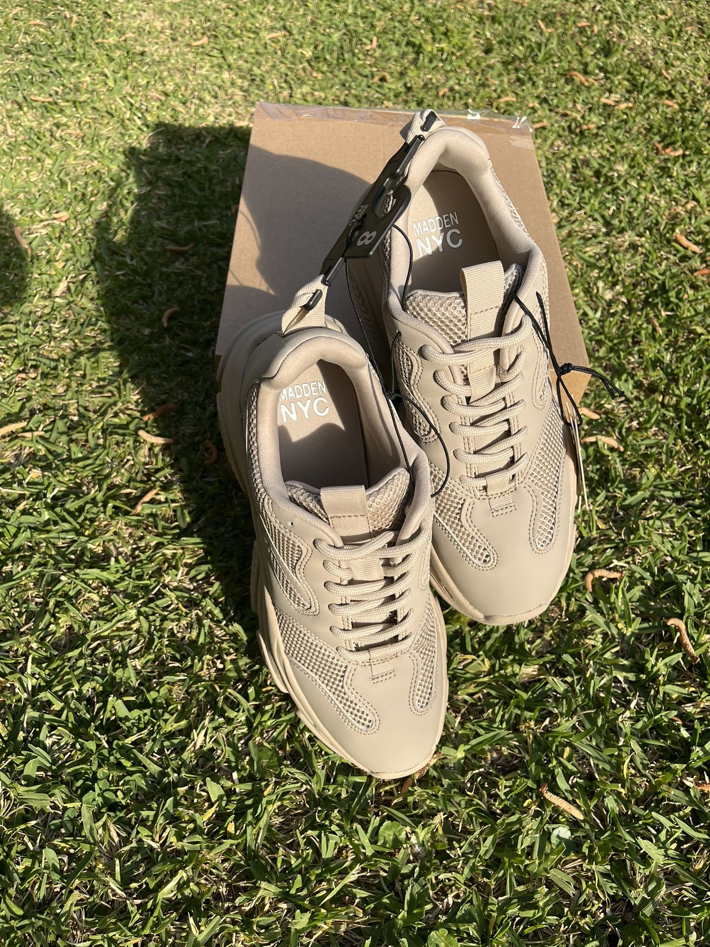 Women’s Tan Sneakers Size 8