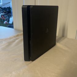 PS4 Slim