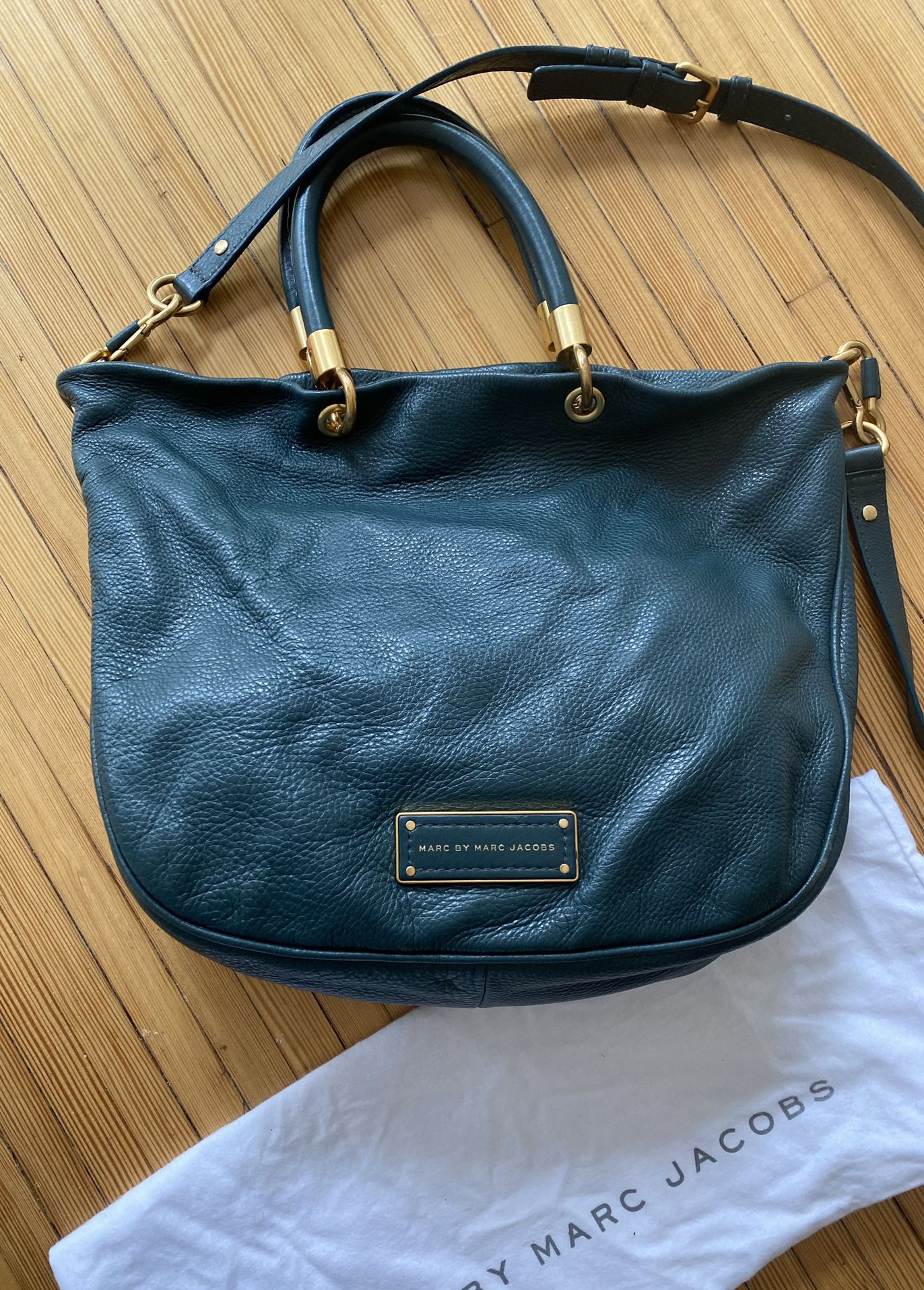Marc By Marc Jacobs Hobo Style Bag 