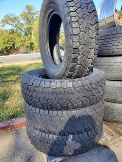 245 75 16 SET OF 4 HANKOOK DYNAPRO ATM IN GREAT CONDITIONS WITH 70% TREAD LIFE REMAINING