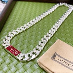 Gucci silver necklace