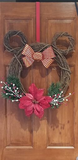 New Disney Minnie Mouse holiday wreath
