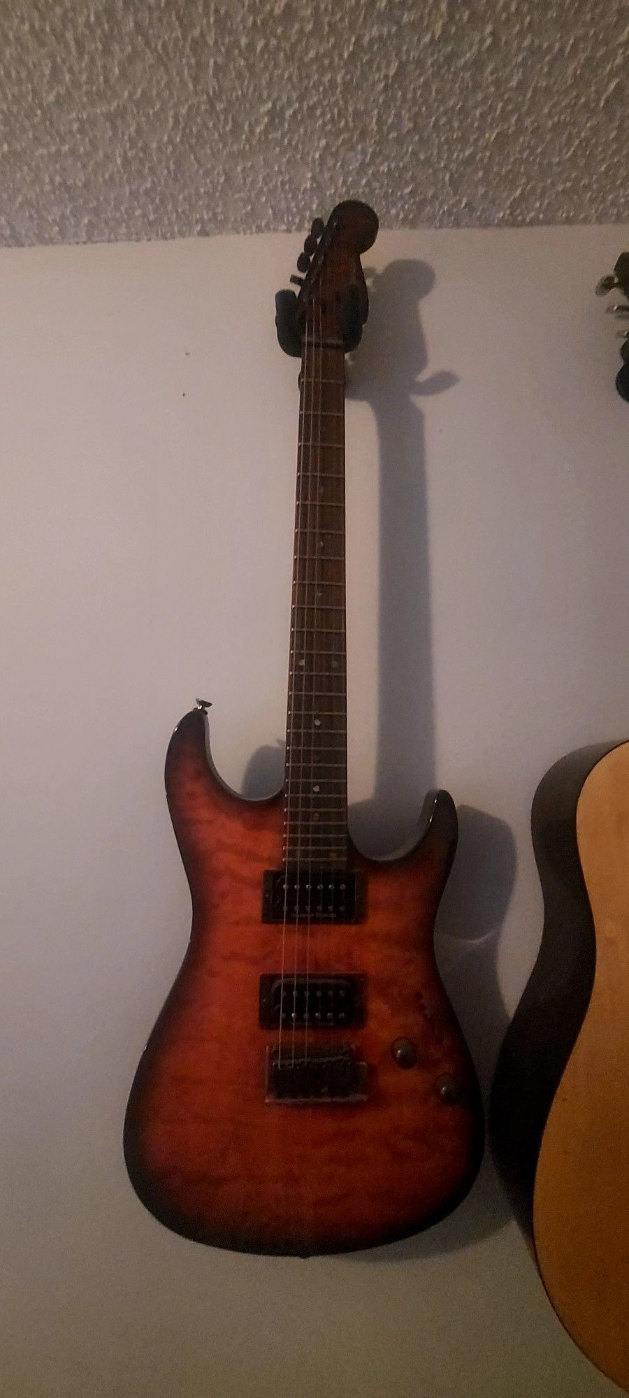 Fender Special Edition Showmaster (Tobacco Sunburst)