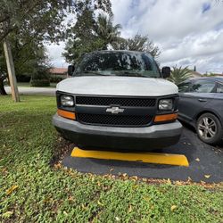 2010 Chevrolet Minivan express