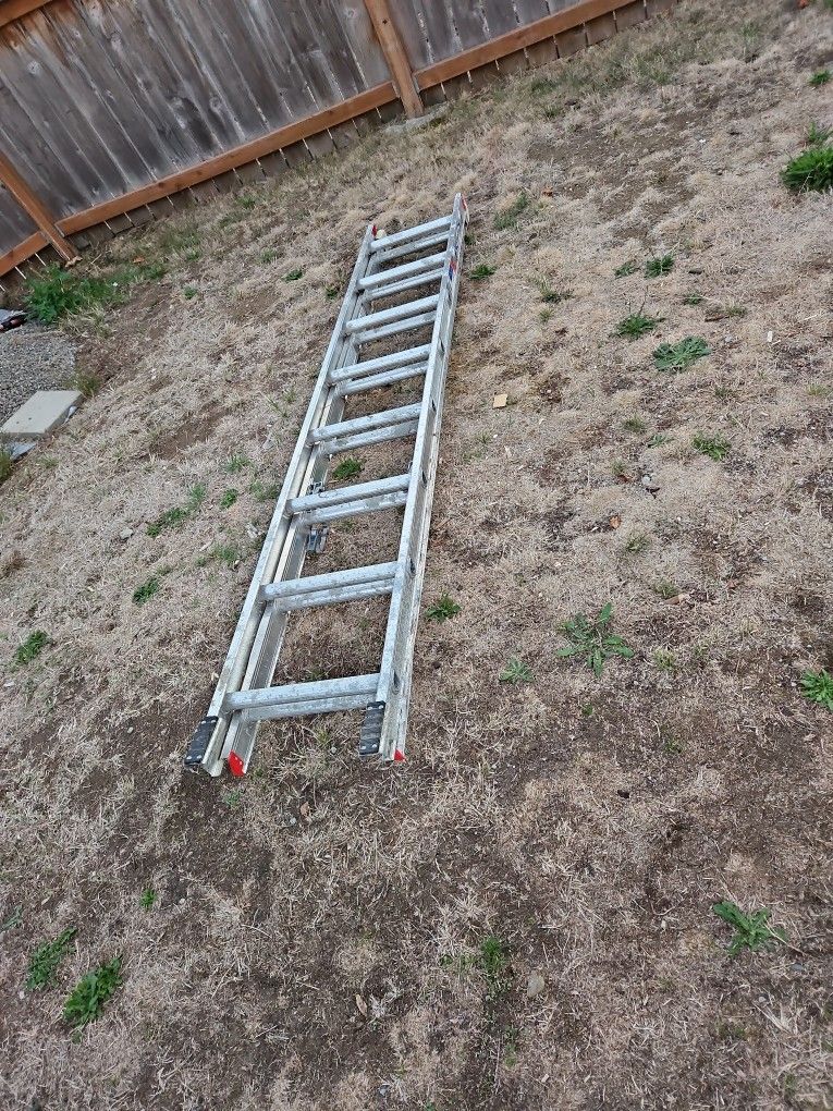 16 Feet Werner Aluminum Extension Ladder