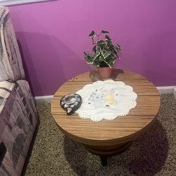 2 barrels end tables and cherry wood with ashtray