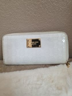 Michael Kors White Patent Leather Zip Wallet