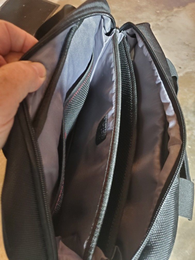SAMSONITE LAPTOP OR NOTEBOOK CASE IN NEW CONDITION MULTIPOLL INSIDE POCKETS 11×15