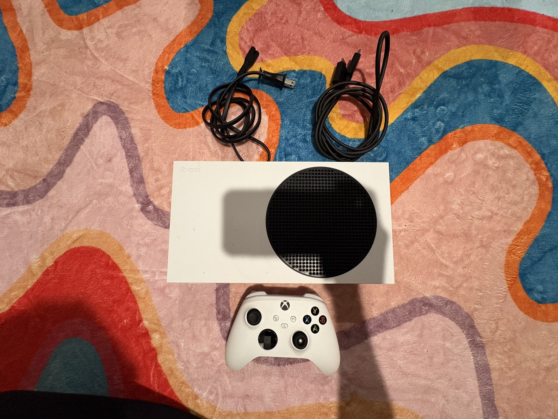 Xbox Series S 512GB: Slim Design, USB-C, Wireless Controller, Wi-Fi 5