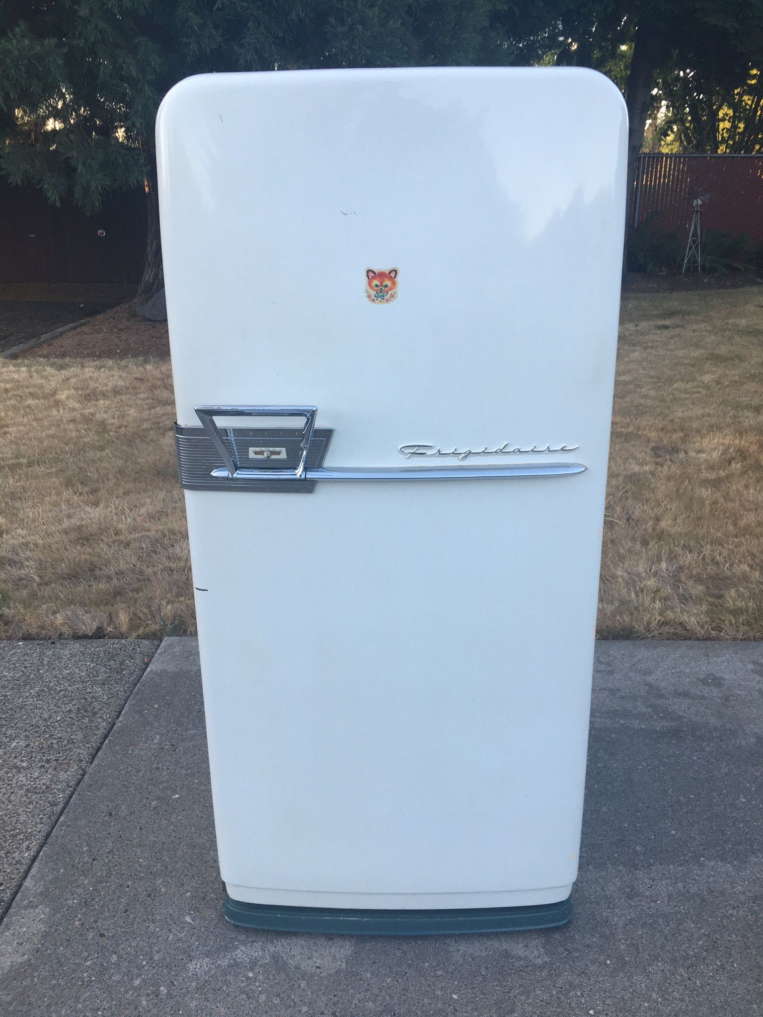 Vintage Frigidaire Refrigerator for Sale in Portland, OR - OfferUp