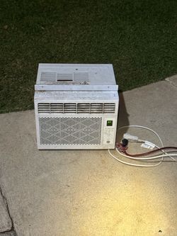 Small window ac unit