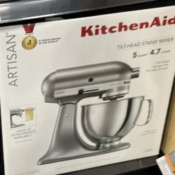 Artisan Kitchen Aid Mixer 