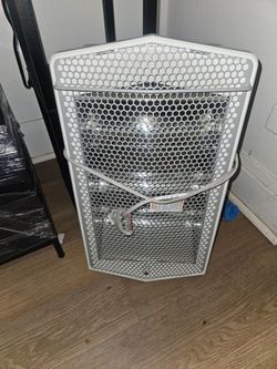 Pelonis 1500W Radiant Quartz Tower Space Heater - Works perfectly! 1 for $20 or 2 for $35. Moving sale!