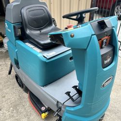 Floor Scrubber Tennant T7 AMR