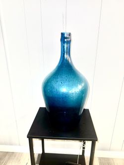 Accent piece Or Vase
