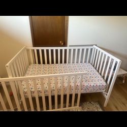Crib , Bed