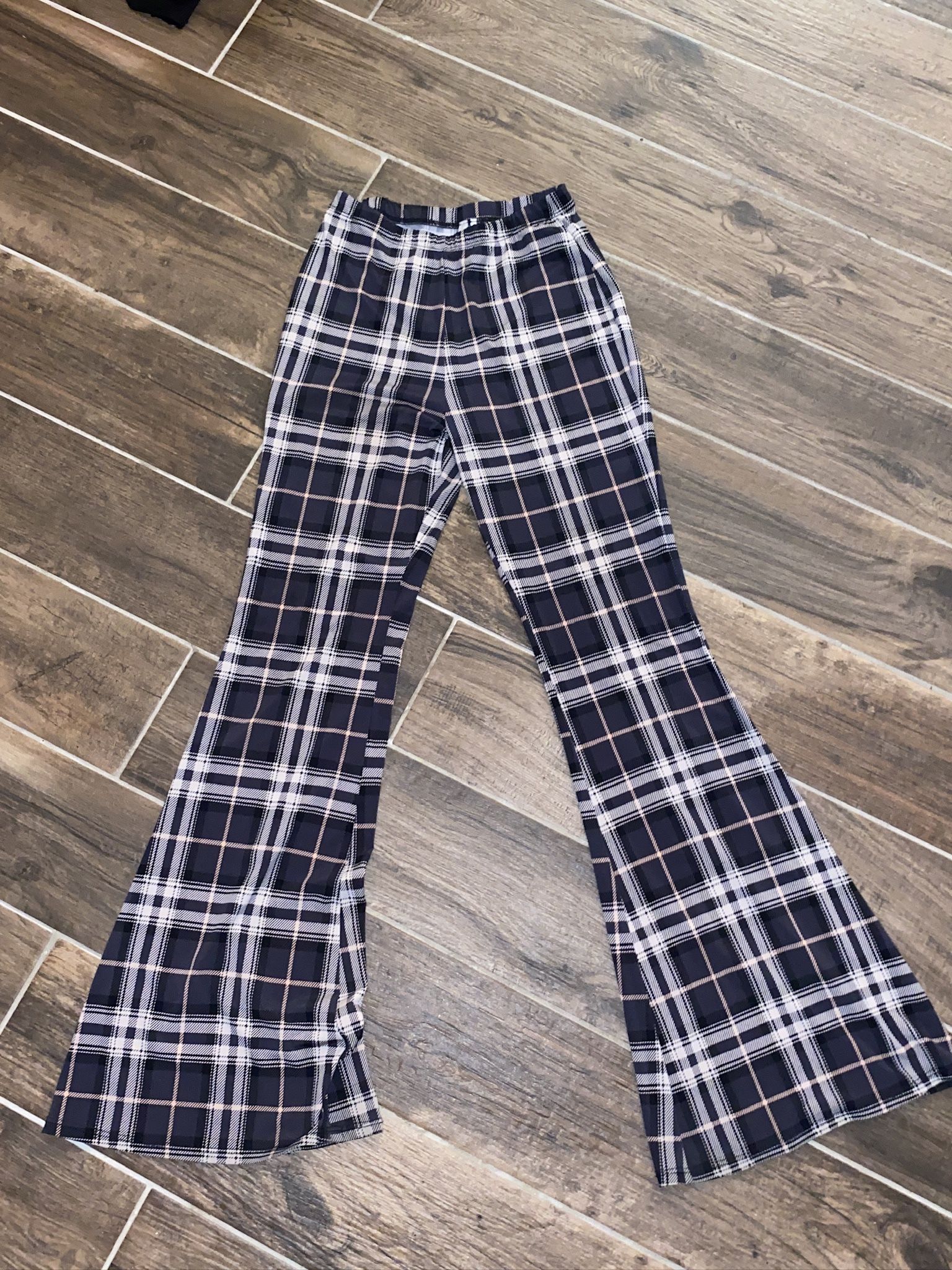 flared pattern leggings