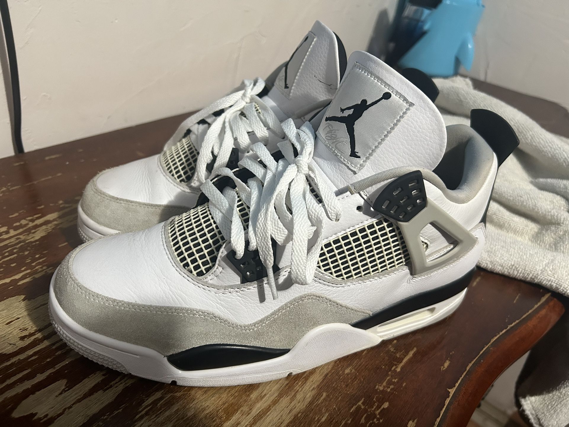 Jordan 4