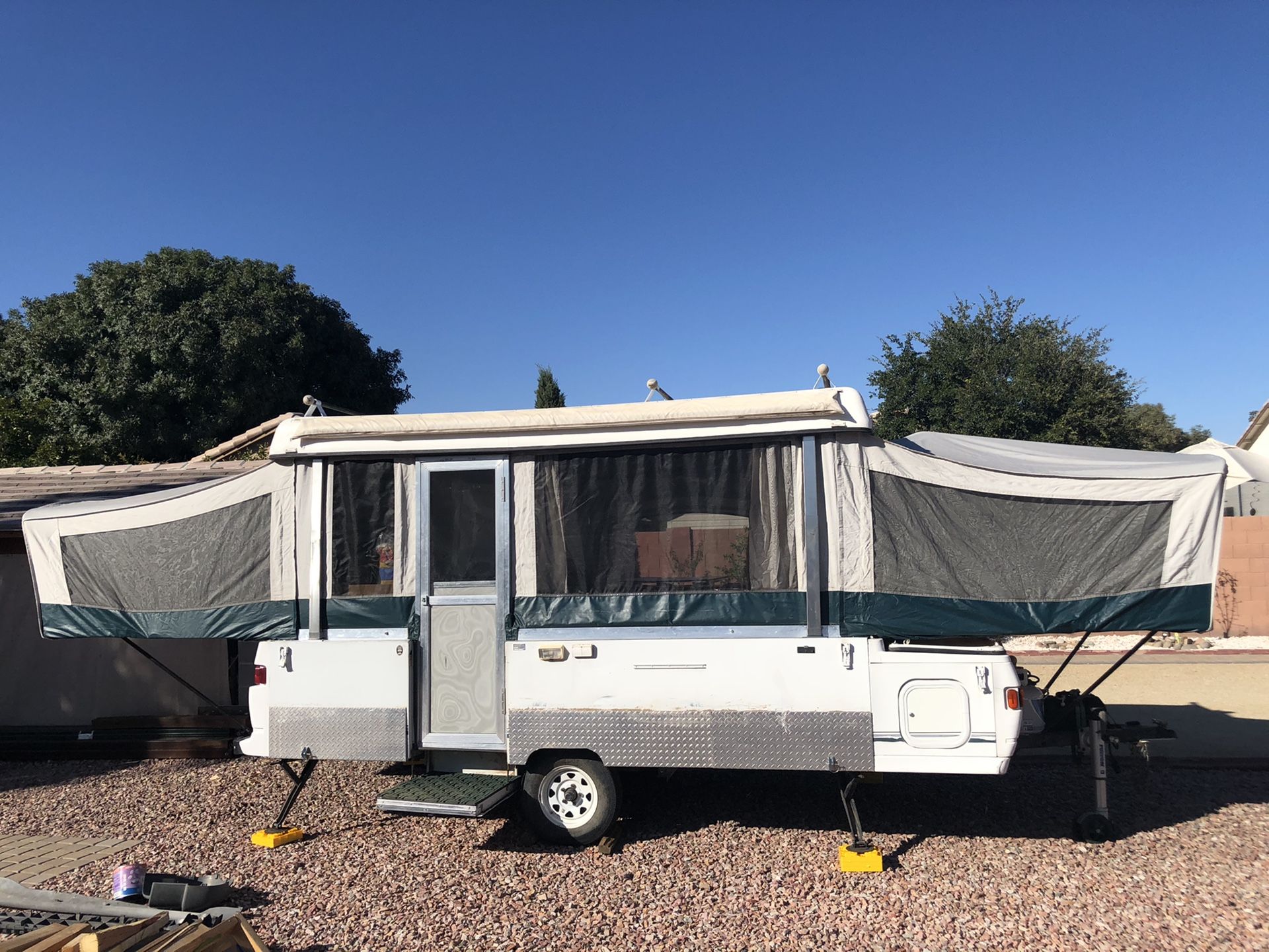 1998 Coleman Bayside Popup Camper