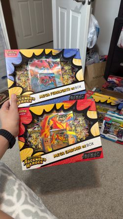 Ascended Heros Mega ex Box