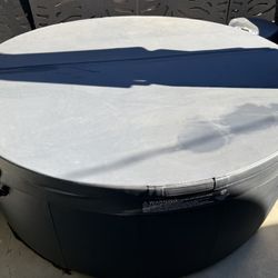 Softub T300 Personal Spa Pearl & iridescent Grey