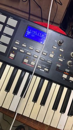 Akai- MPK25