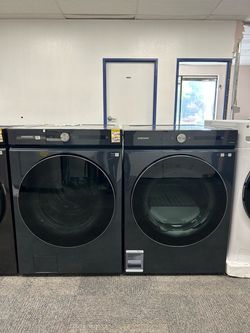 Samsung Washer & Electric Dryer Set – New