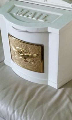 White Gaines Manufacture wall mount mailbox