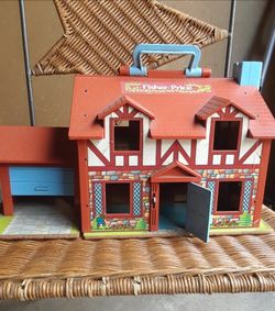 Vintage Dollhouse!
