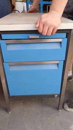 File cabinet $50 no key