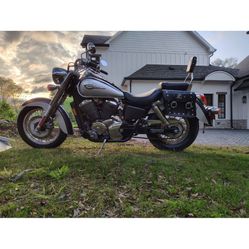 2003 Honda Shadow Ace Deluxe 750cc American Classic Edition 