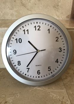 Hidden Safe Wall Quartz Clock