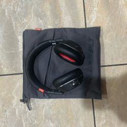 Poly Voyager 8200 Series Headphones