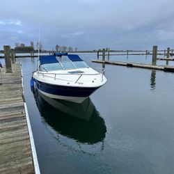 1995 Sea Ray 220 select overnighter