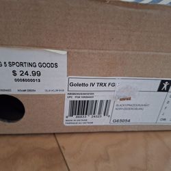 ✨ Adidas Girls Soccer Shoes – Size 4.5, Almost New! ✨

Bought $25 + tax, SELL ONLY $10